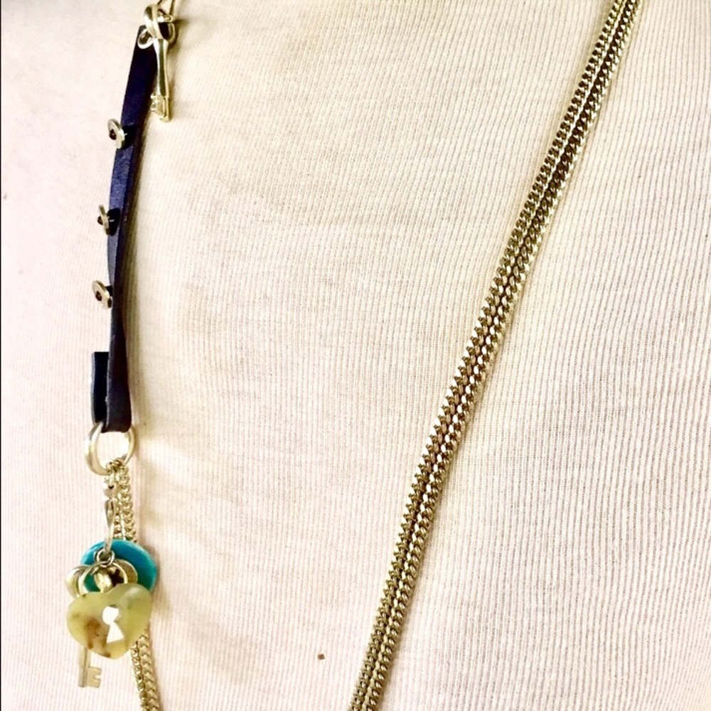 FOSSIL Key Gold Leather NECKLACE - Picture 5 of 6